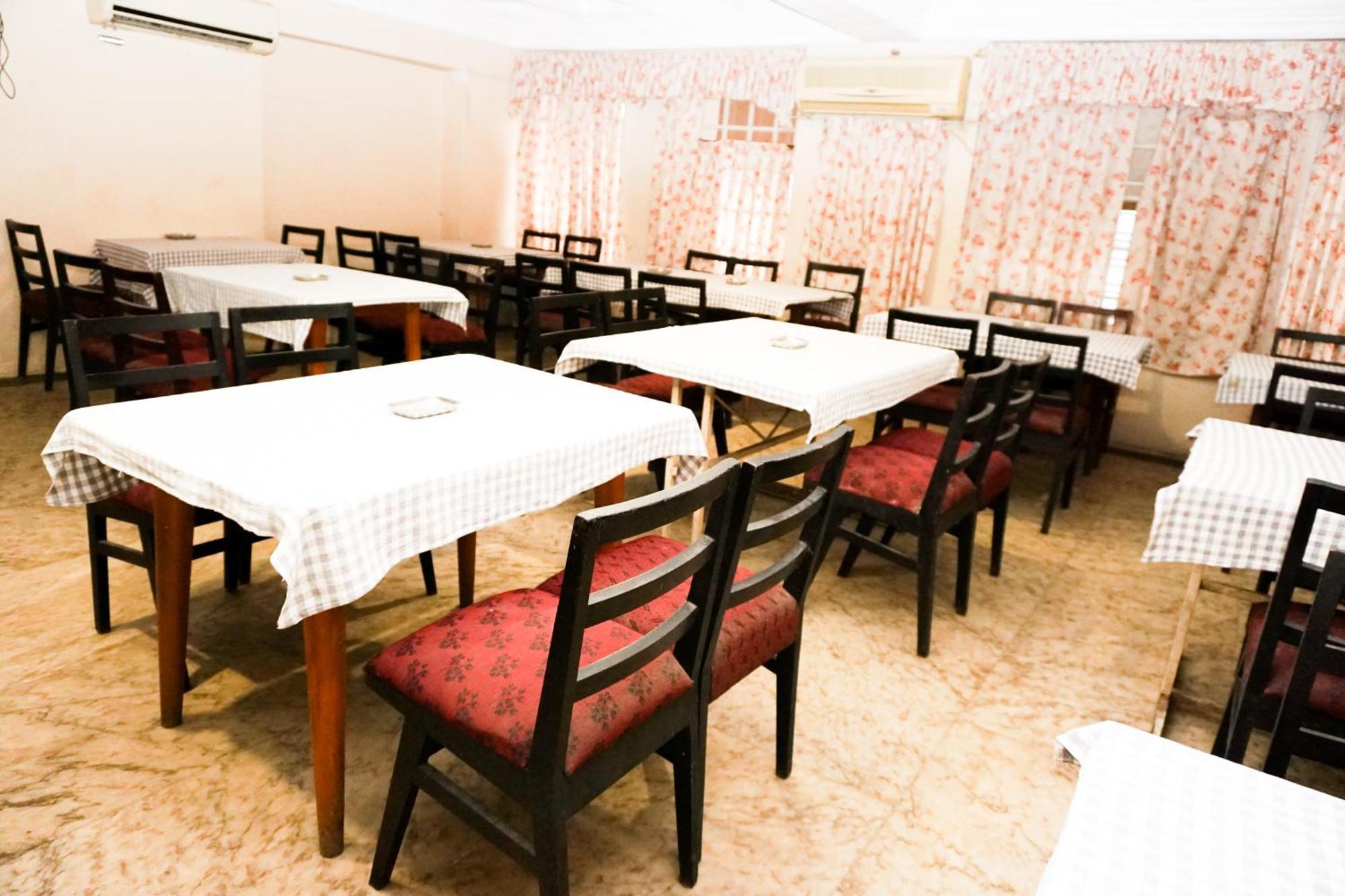 Keerthi Hotel Thiruvananthapuram Kültér fotó