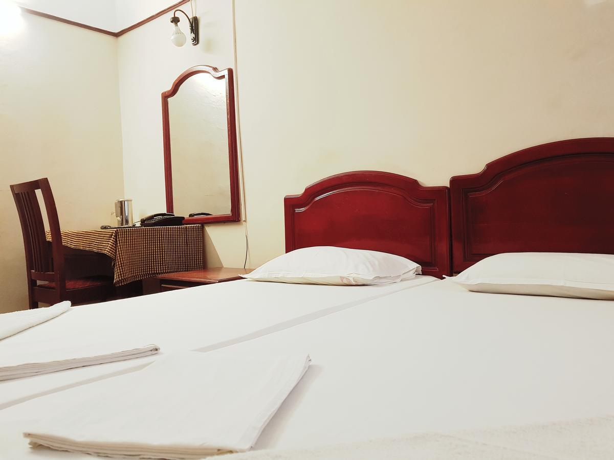 Keerthi Hotel Thiruvananthapuram Kültér fotó